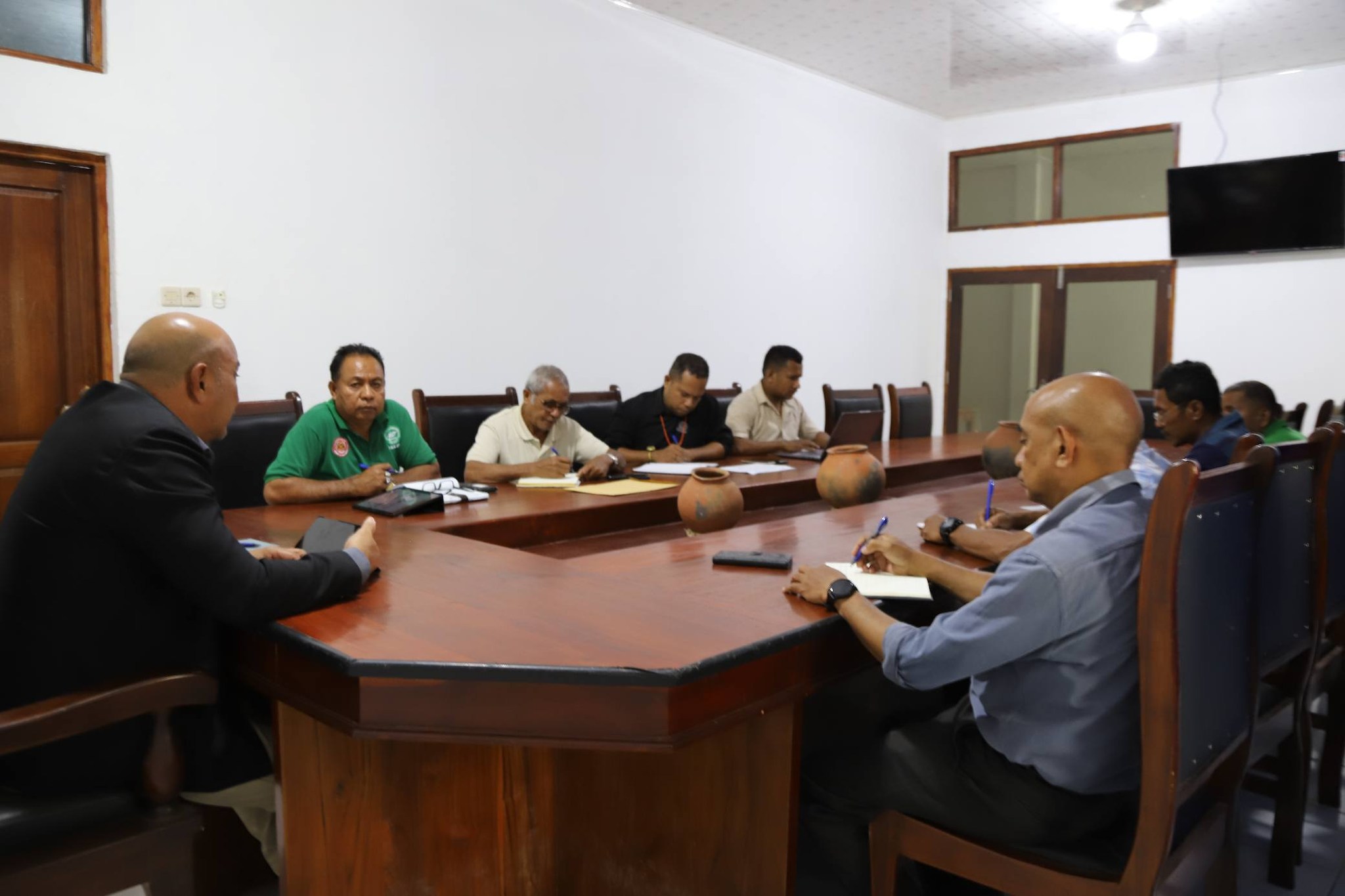 https://viqueque.gov.tl/uncategorized/viqueque-17-abril-2026-sua-exelensia-prezidente-autoridade-munisipiu-sr-francisco-c-s-de-gonzaga-soares-konvoka-enkontru-urjente-ho-diretor-servisu-munisipal-agrikultura-no-administrador-postu-a/