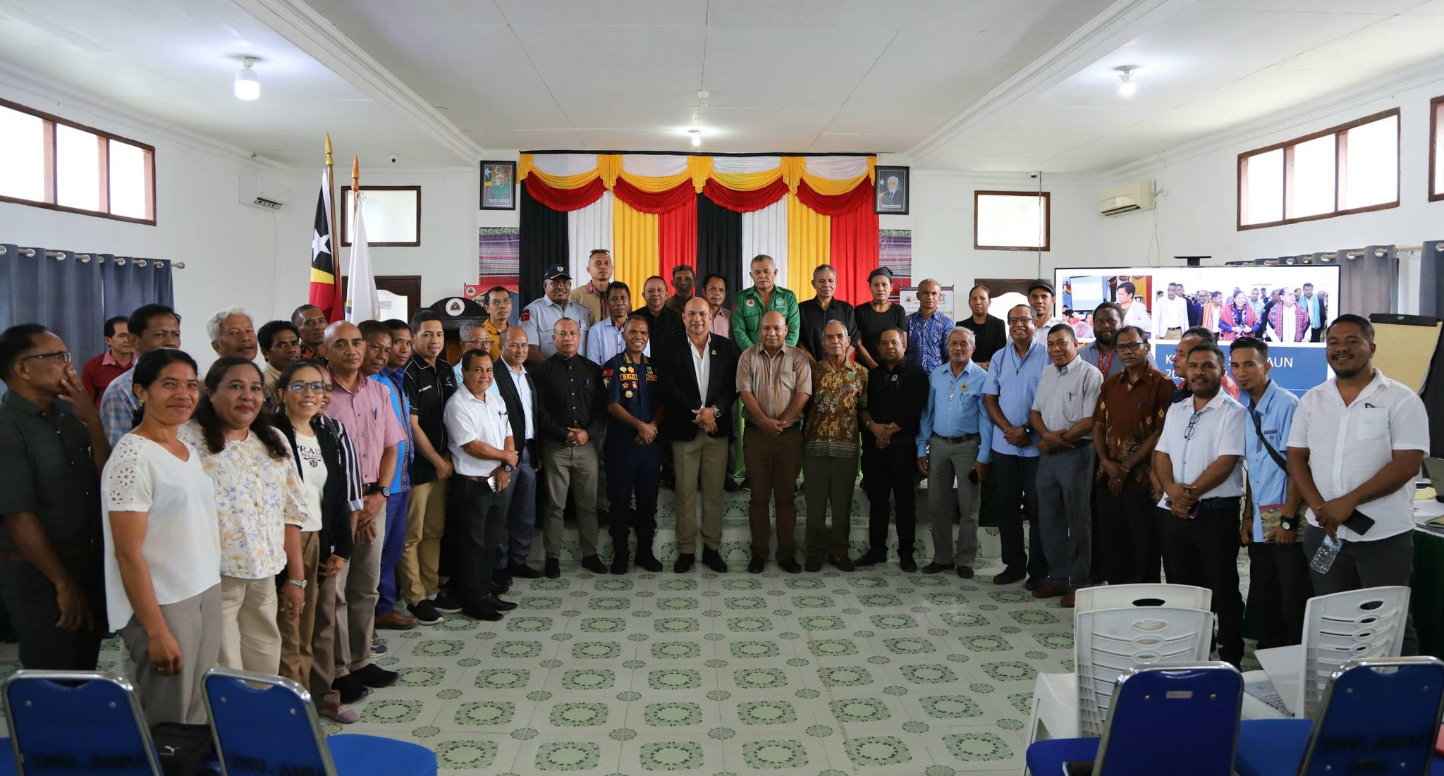https://viqueque.gov.tl/uncategorized/ministerio-finansa-halao-sorumutuk-kordenasaun-konsulta-publika-kona-ba-orsmento-jeral-estadu-2027/